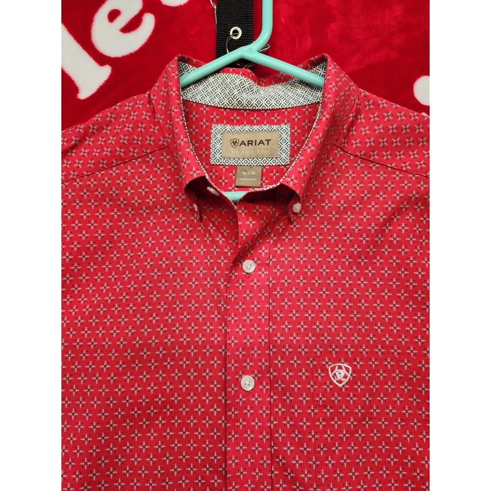 Ariat Shirt Mens XL Red Western Button Up Wrinkle Free Geometric Cowboy Rodeo